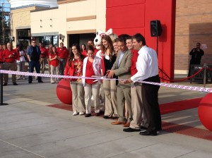 Developer Dave Black and the Target store leadership team cut the ribbon.